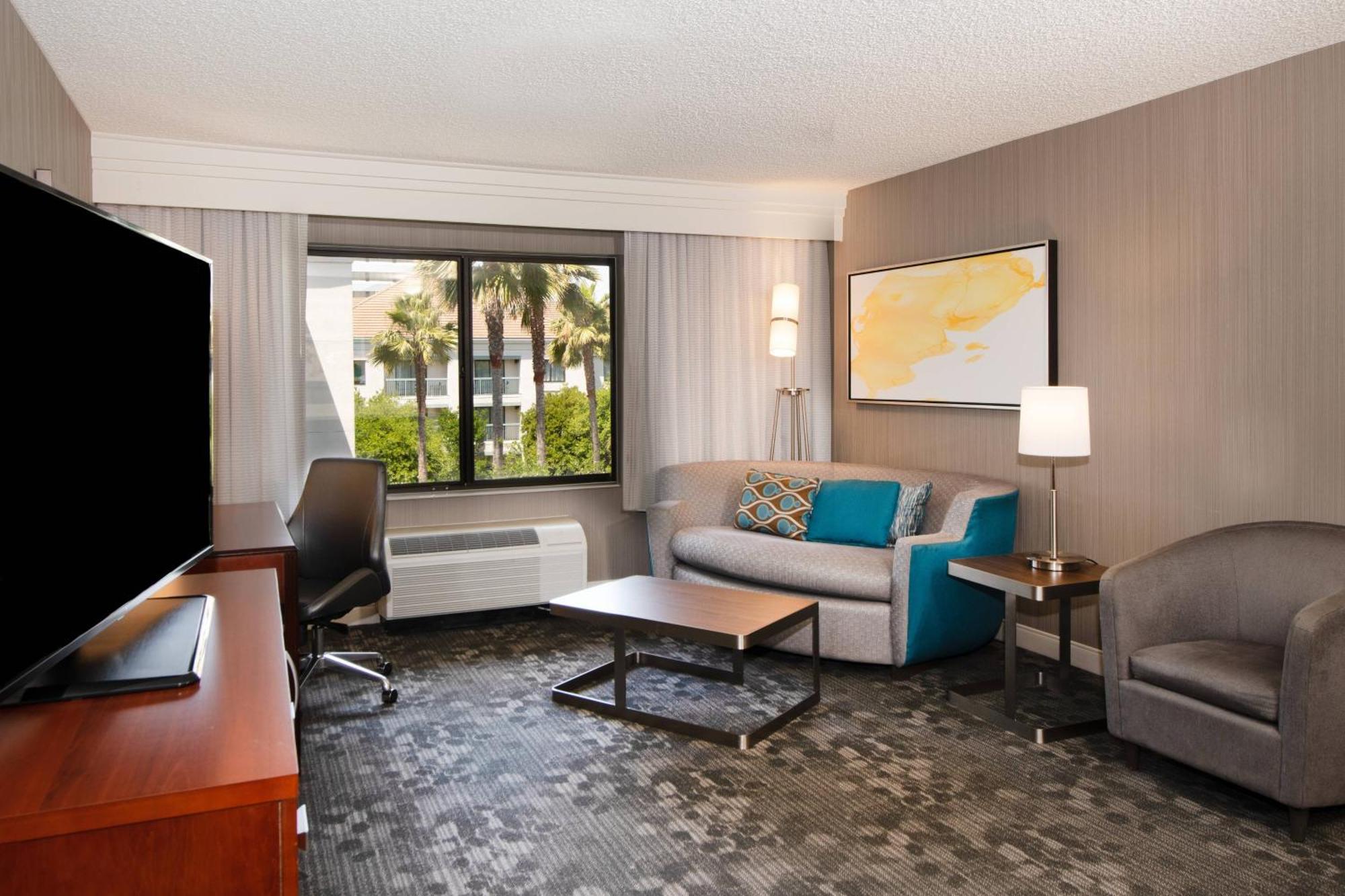 Courtyard By Marriott Oakland Airport Hotel Eksteriør billede