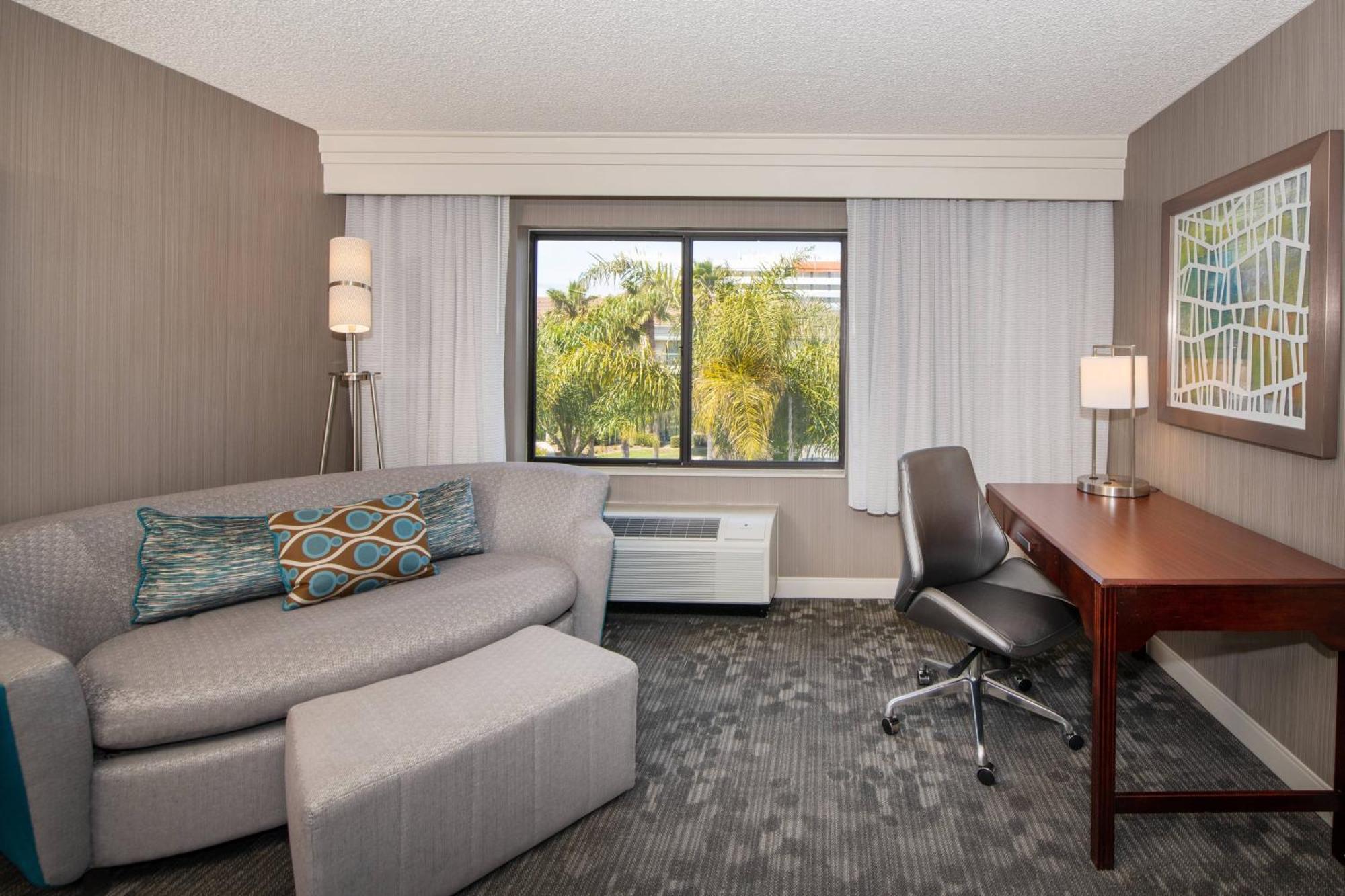 Courtyard By Marriott Oakland Airport Hotel Eksteriør billede